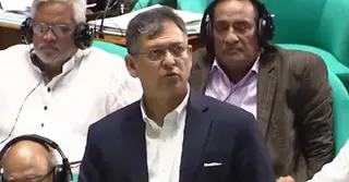 ‘ফেসবুক থেকে ক্ষতিকর কনটেন্ট অপসারণে বাধ্য করতে আইন সংশোধন হচ্ছে’